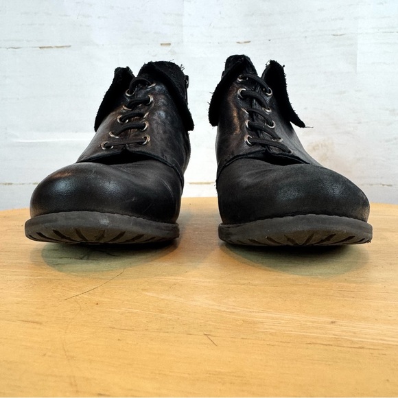 Eric Michael | Black Lace-Up Heeled Ankle Booties, EU 39 - Picture 5 of 13